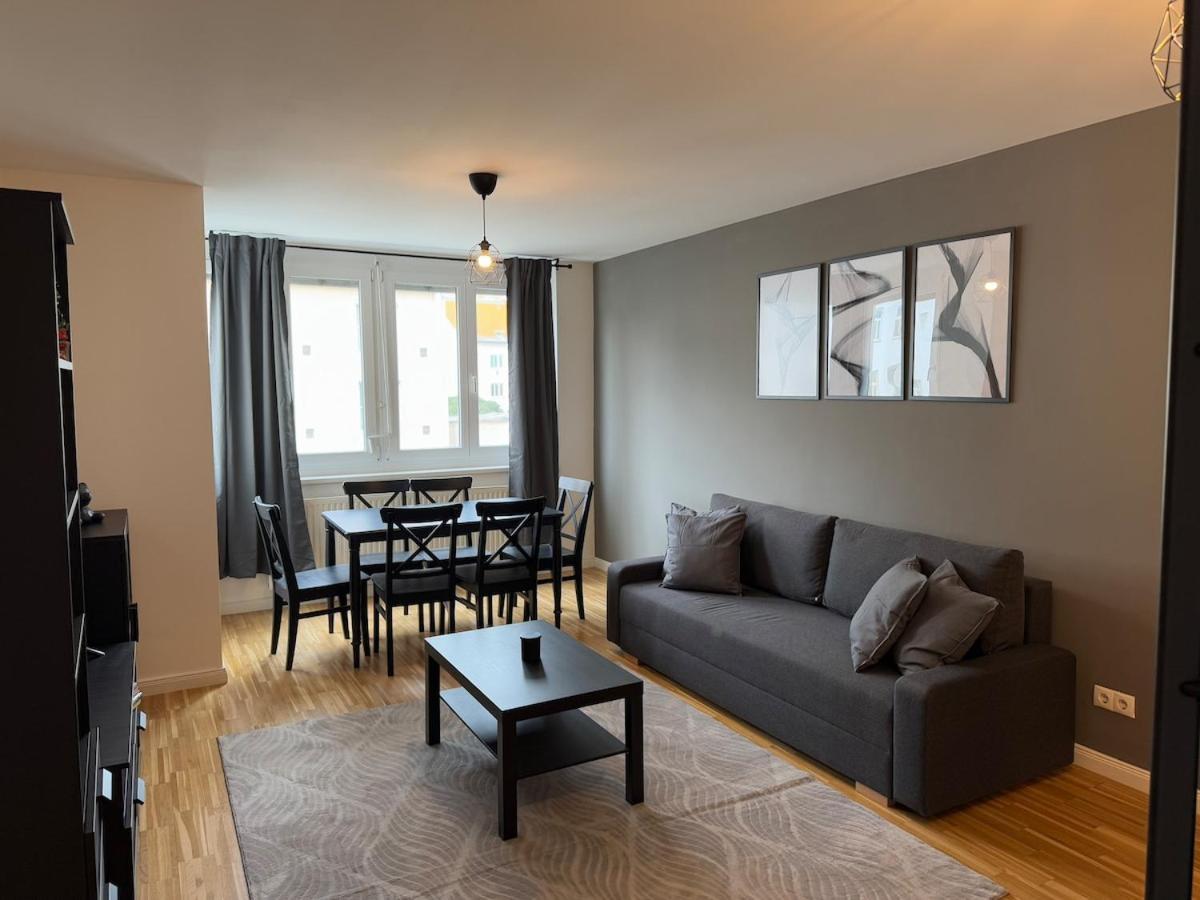 2br, Danube, Central, U6 & S-bahn - Axara Housing Brn 33 *