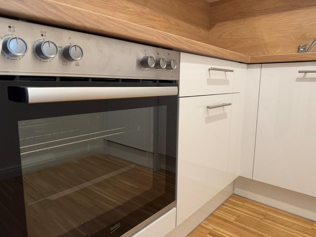 Apartment 2br, Danube, Central, U6 & S-bahn - Axara Housing Brn 33 Wien